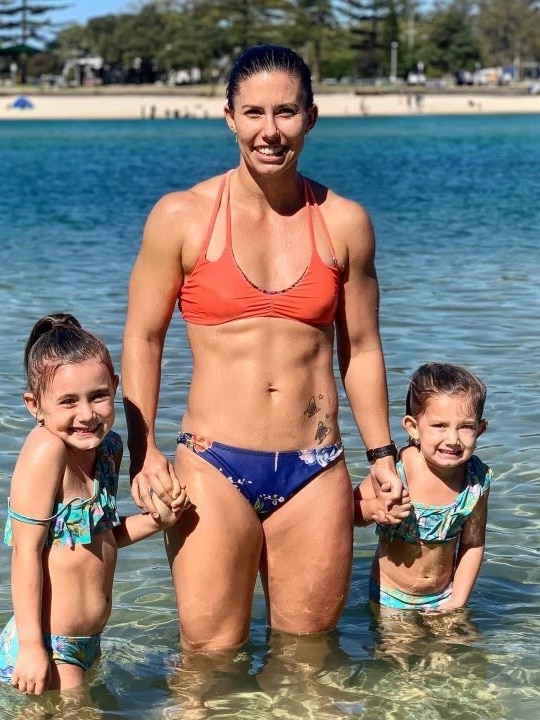 Hannah Clarke with Aaliyah and Laianah at the beach