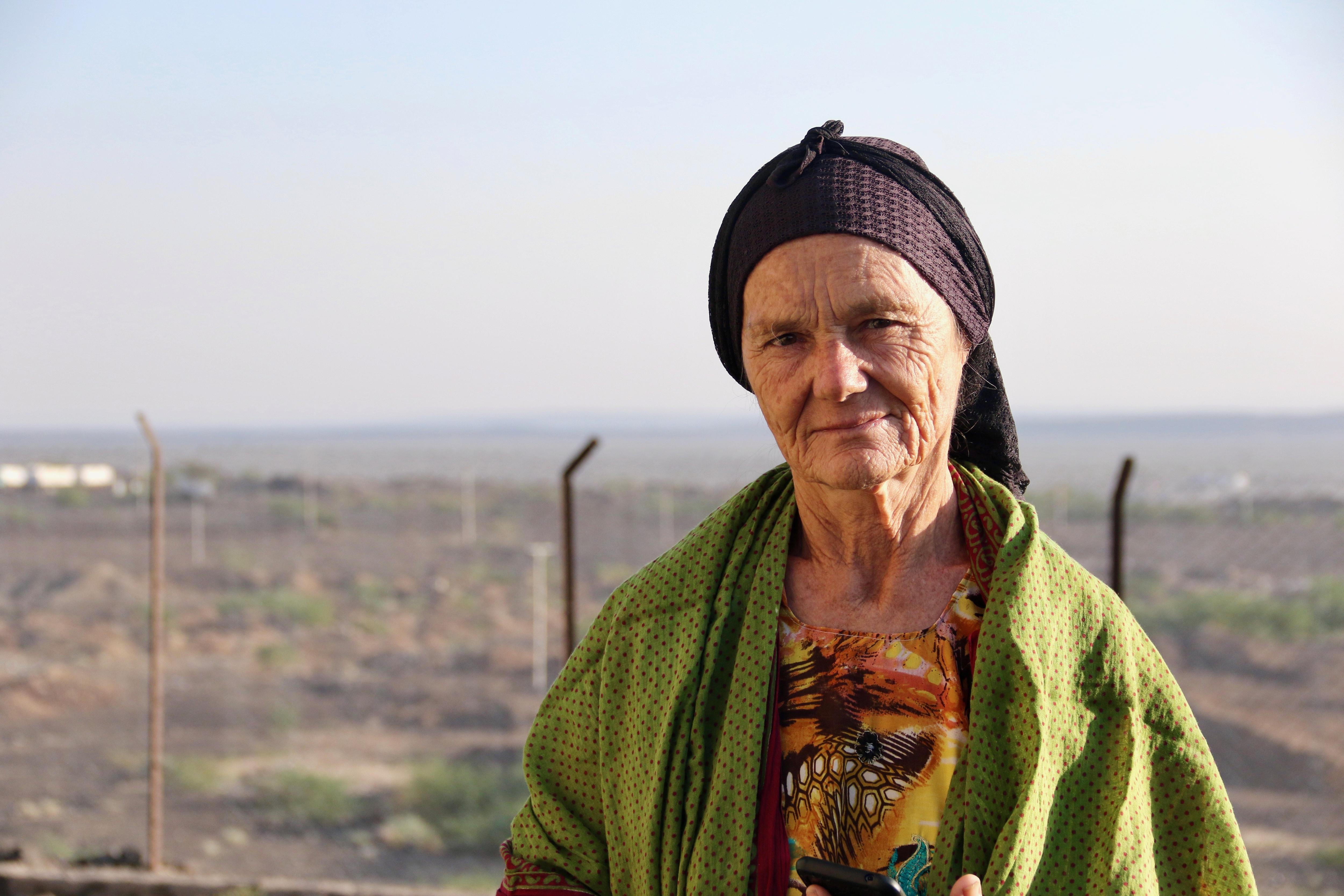 Prayers of nomads – Valerie Browning and Mohammed Salih