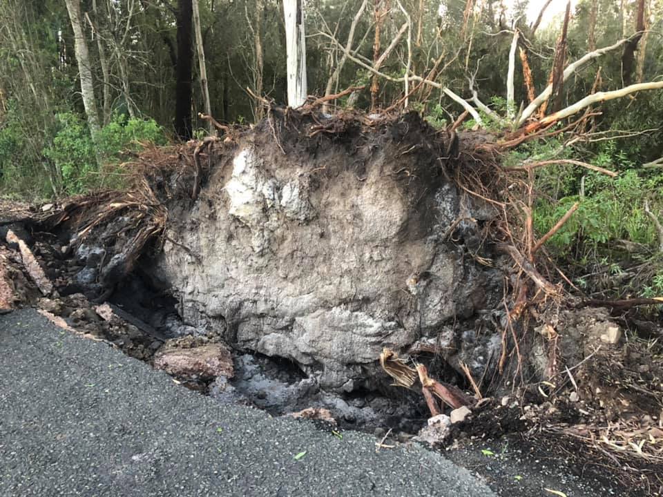 Storm season's arrival on NSW midnorth coast sees 'mini cyclone' crash