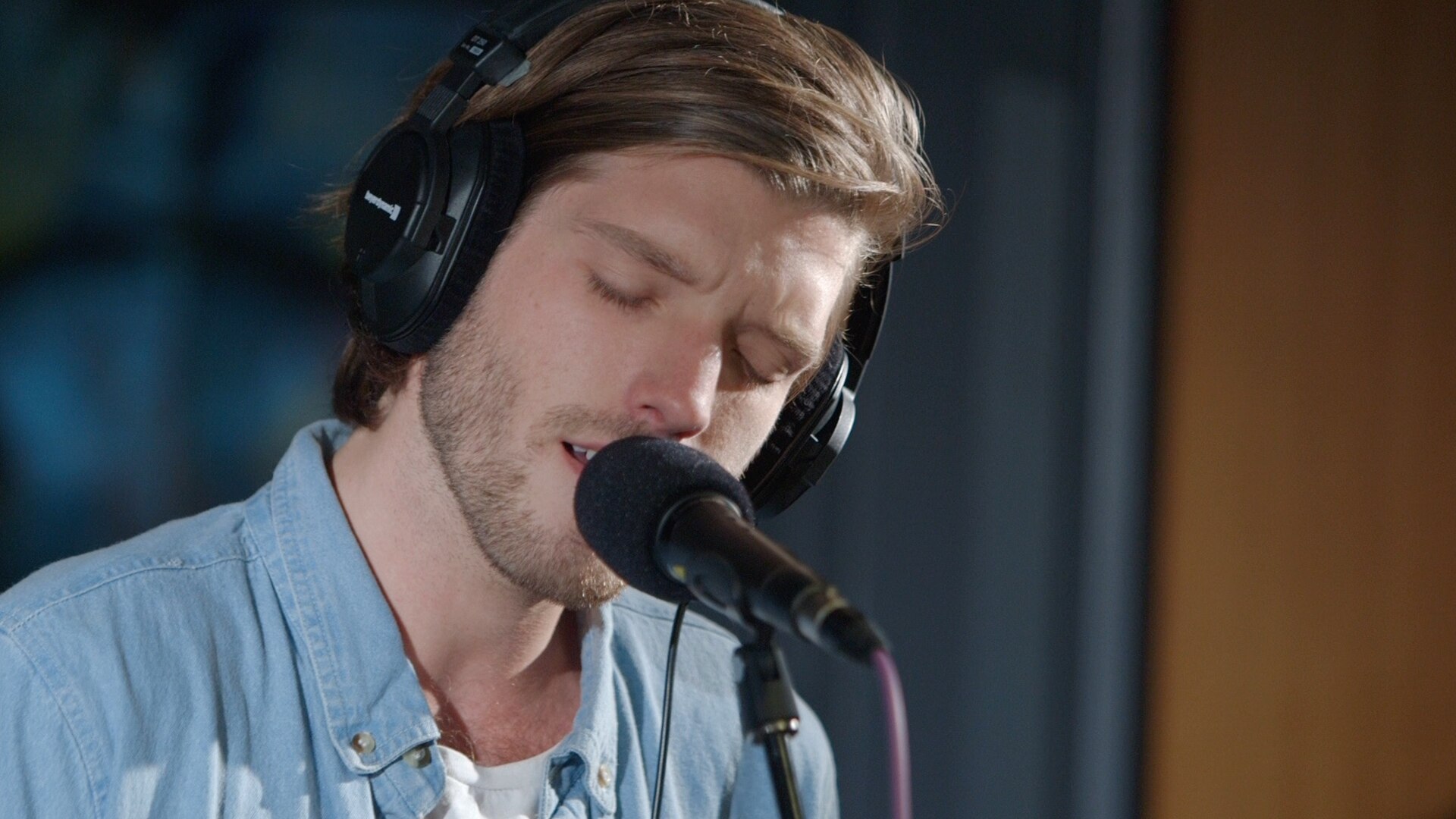 A photo of Mansionair doing a live performance of 'Seasons (Waiting on You)' in the triple j studios