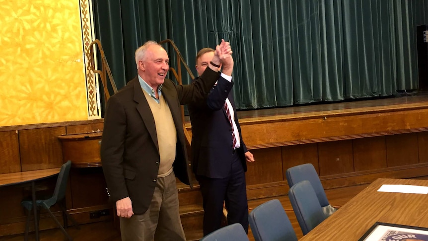 Paul Keating and Albanese join hands for the crowd