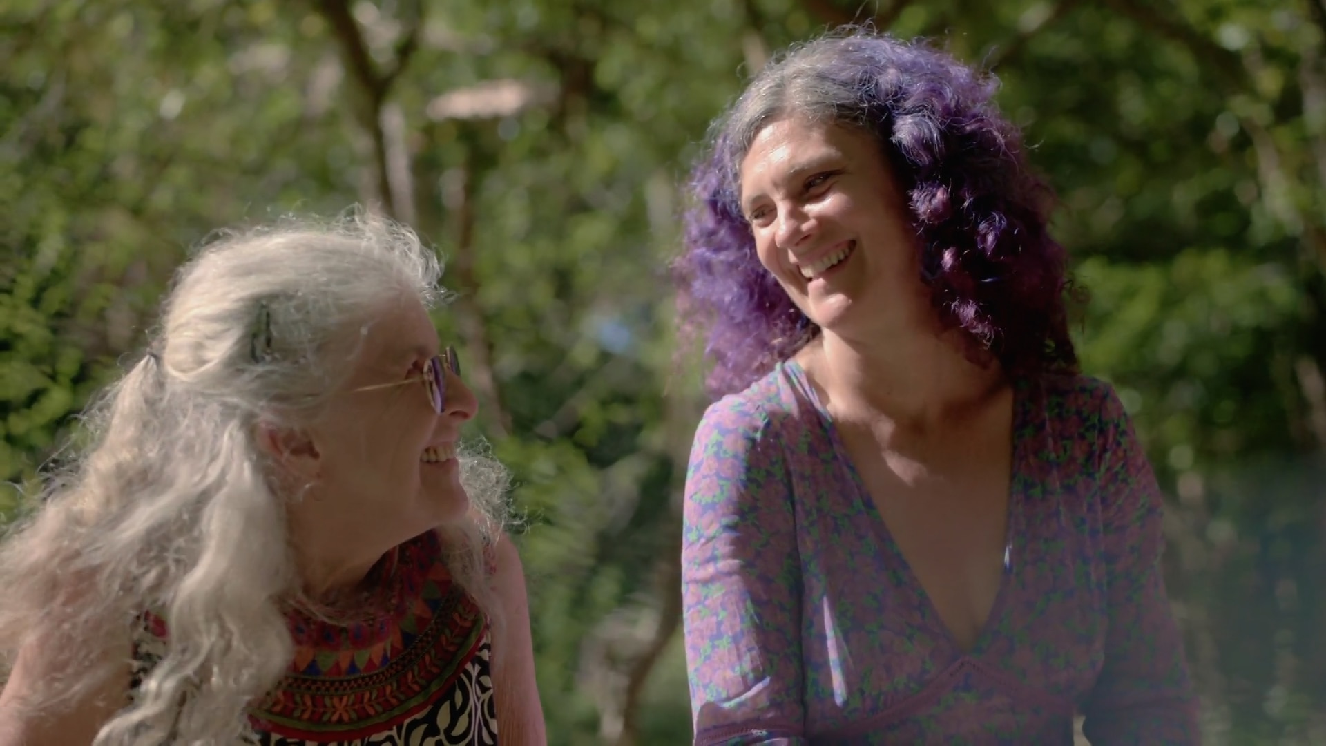 'They have huge TVs': New generations are moving into communes