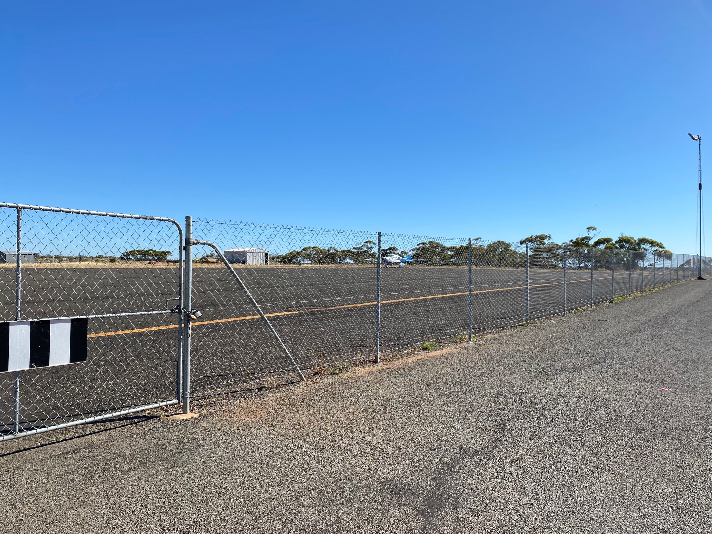 Use of Renmark airport for charter flights during floods sparks hopes