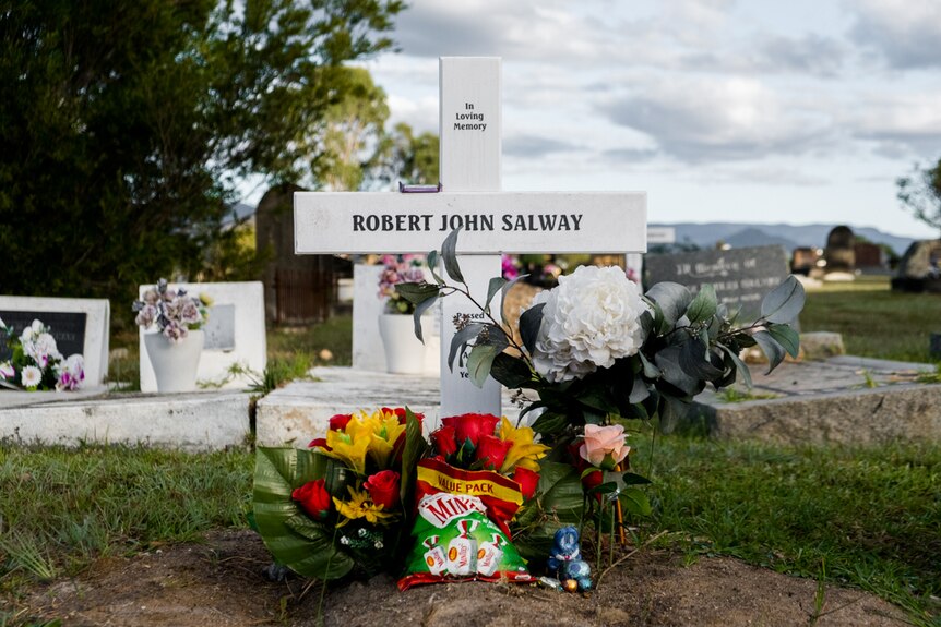 The grave of Robert Salway who died during the bushfires near Cobargo.