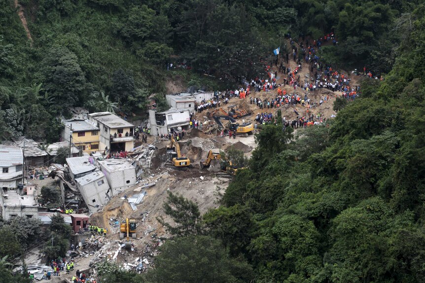 A general view of the mudslide in Santa Catarina Pinula
