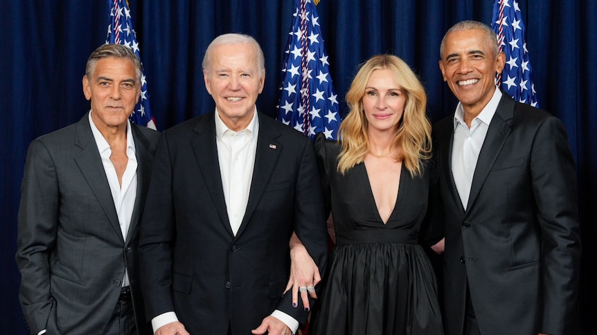 Joe Biden, George Clooney, Julia Roberts and Barack Obama stand side-by-side.