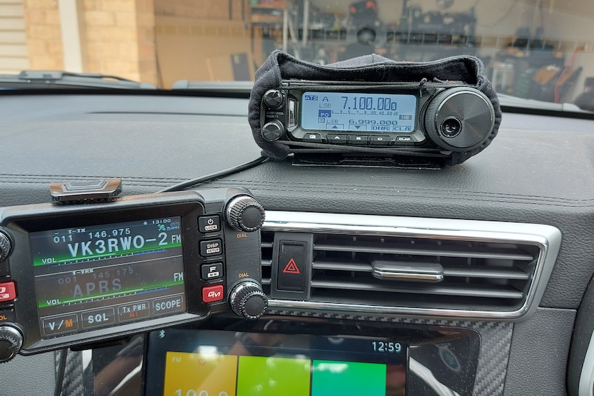Radio gear on a car dash