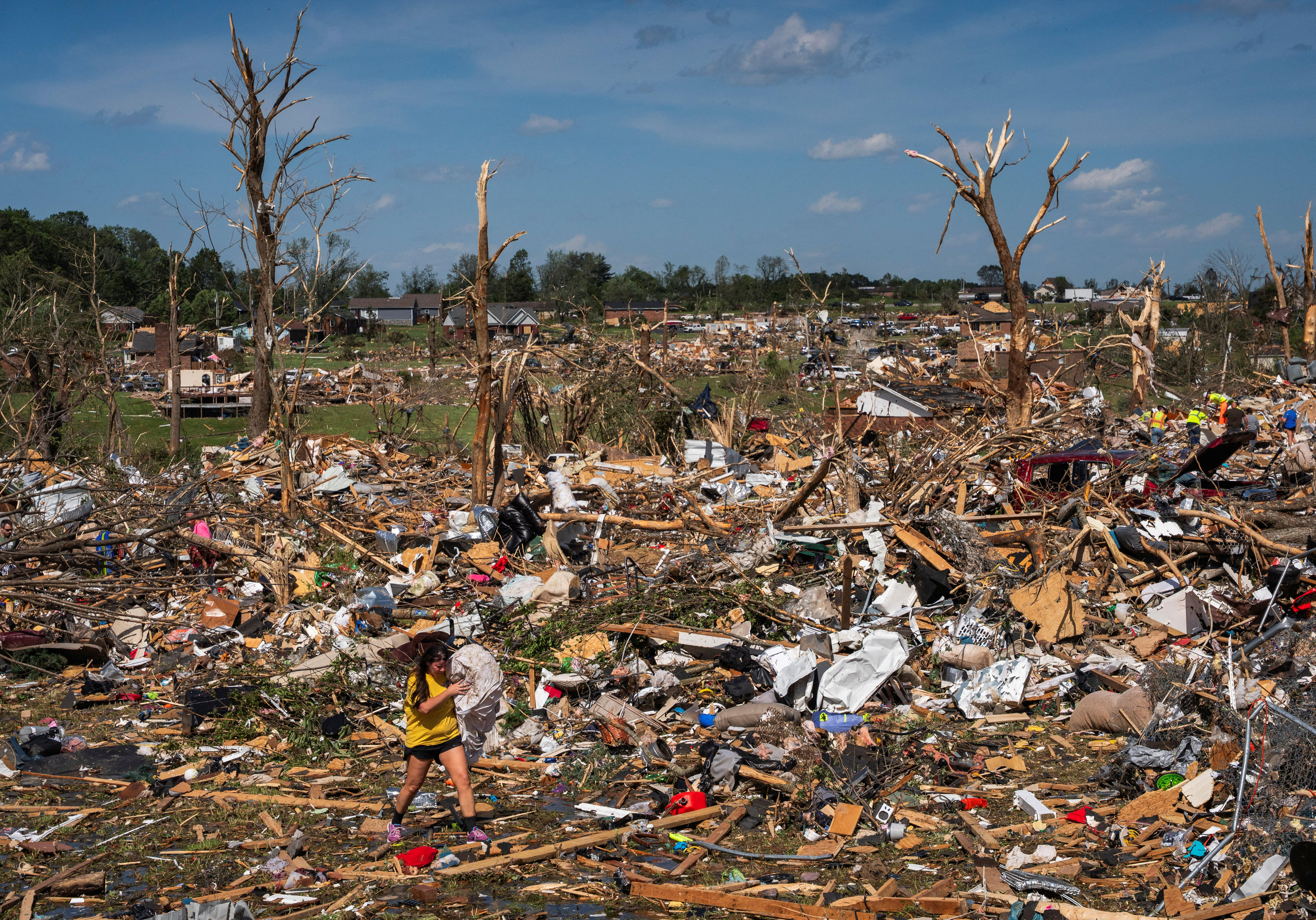 Deadly tornado and severe storms sweep across St Louis, Kentucky - ABC News