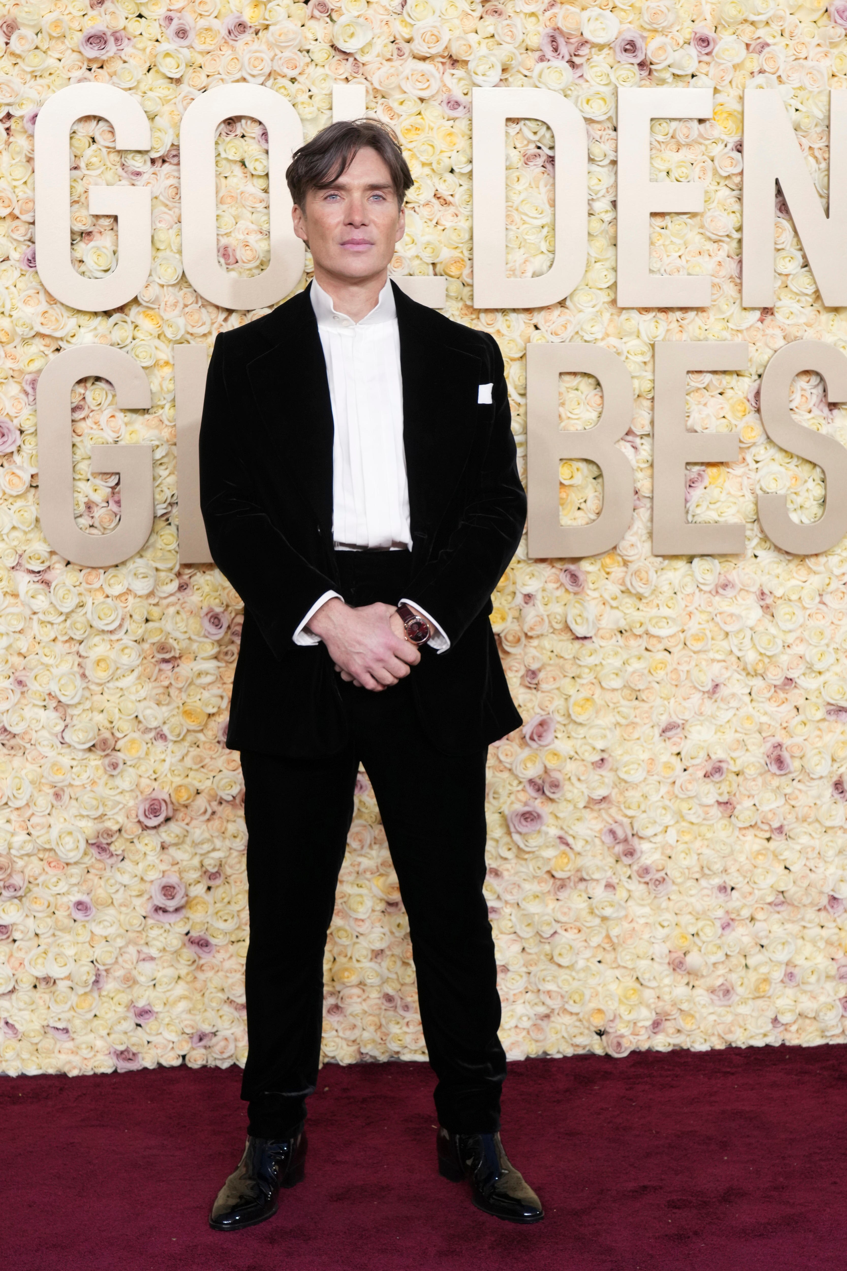 Actor Cillian Murphy in a black suit on the red carpet