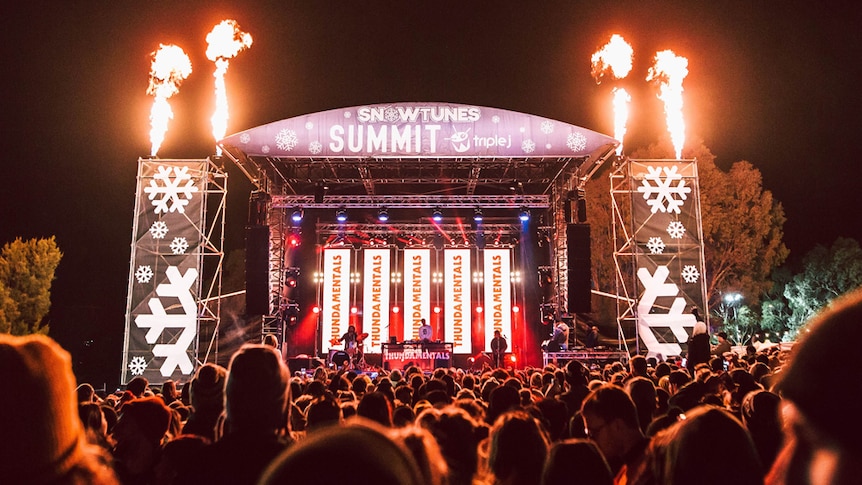 A shot of the Summit main stage at Snowtunes Festival 2018