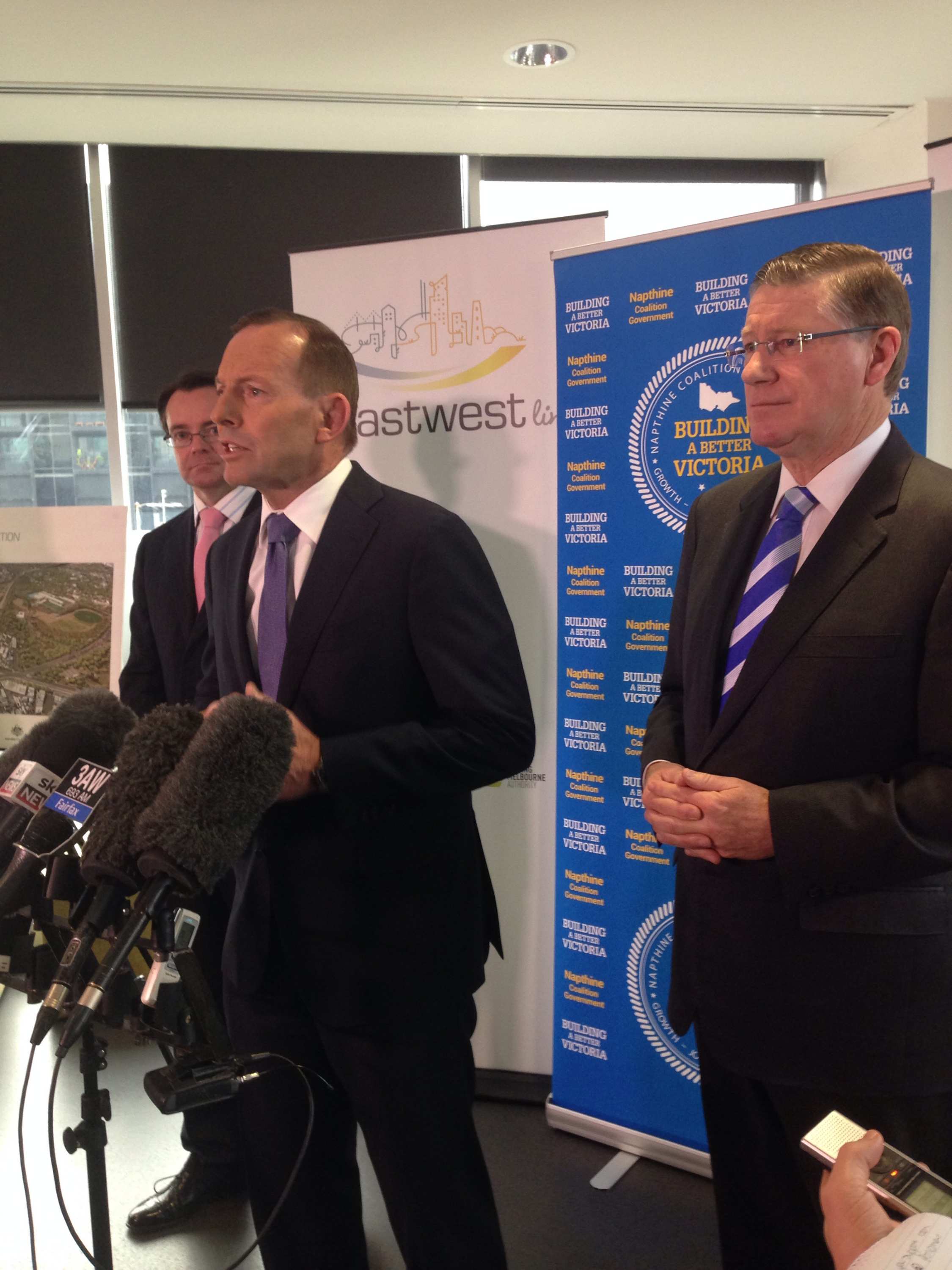East West Link: Tony Abbott 'ignored advice' over Victorian road project, auditor-general says