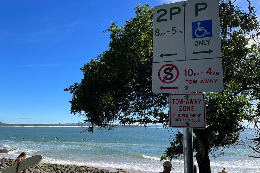no parking signs at the beach