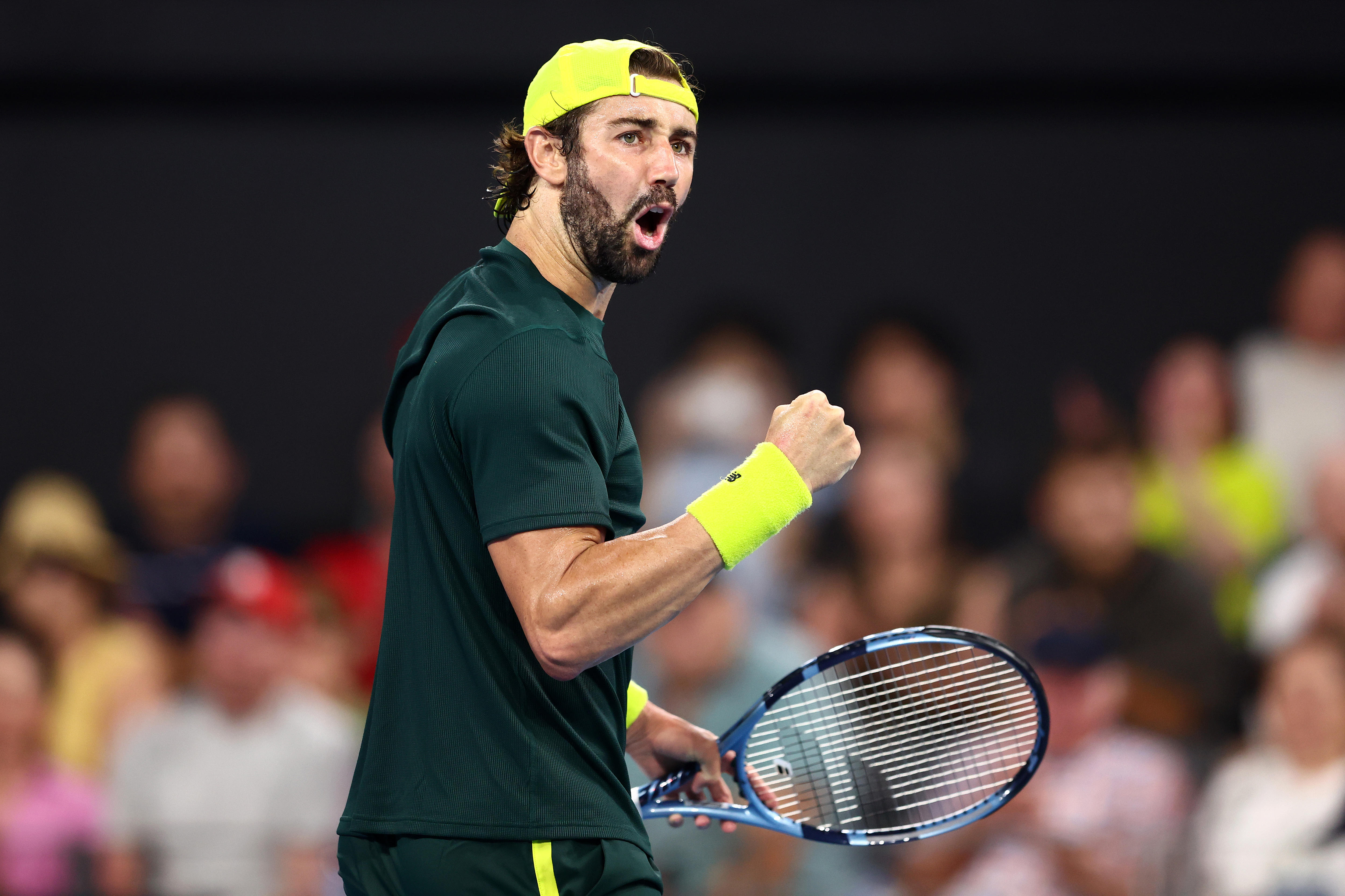 Stirring comeback helps Thompson advance to Brisbane International quarters