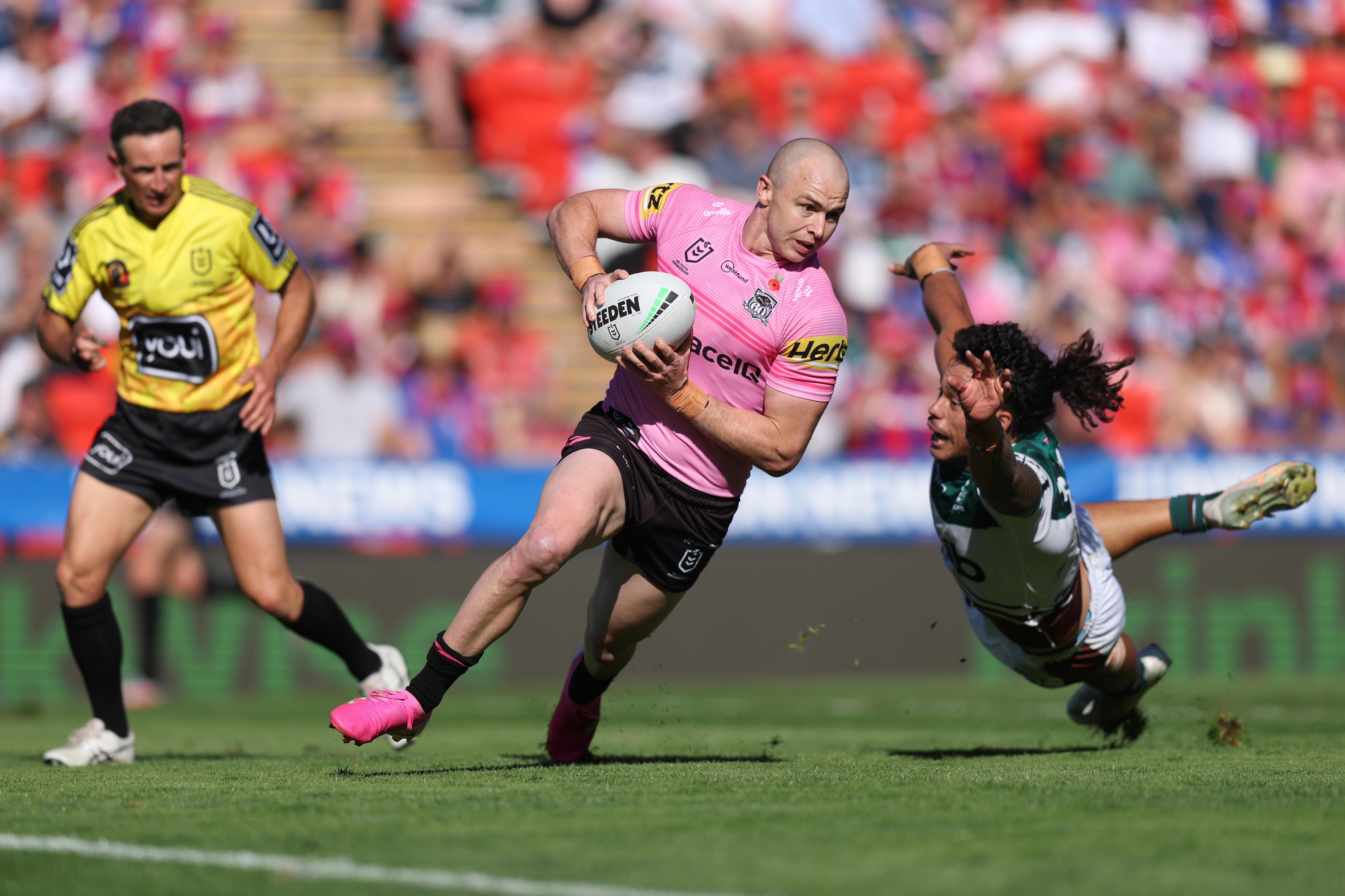 Live: Panthers power to big win over Knights, Storm lose star half