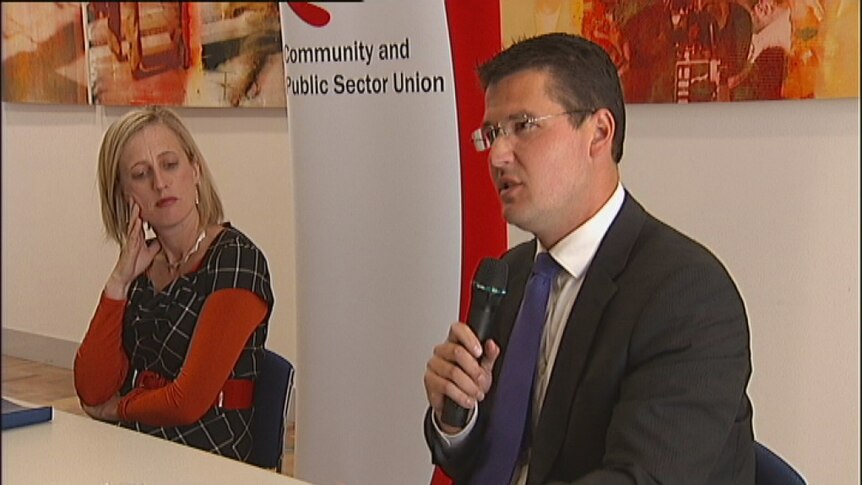 Members of the Community and Public Sector Union have peppered the Labor and Liberal leaders with questions.