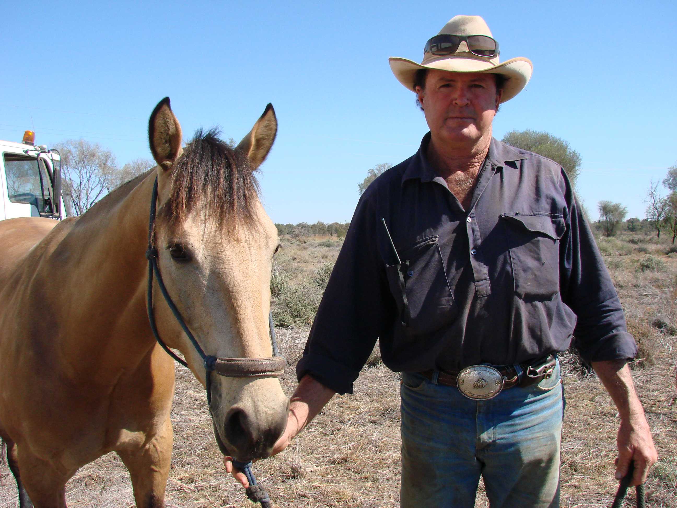 Drought droving: western Queensland grazier on the road to save last ...