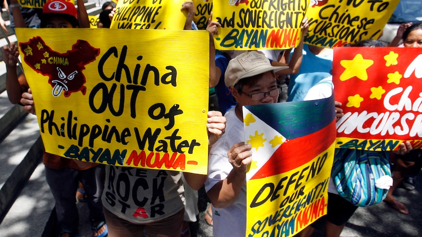 Philippines maintains resolve in South China Sea dispute