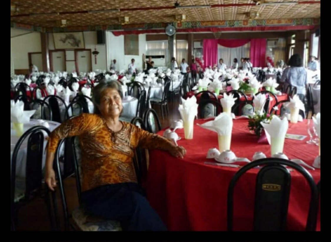 Stacey's mother was the designer of the new Sea King restaurant.