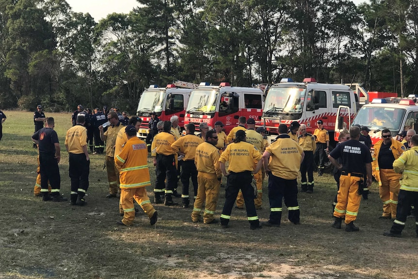 Ten Rural Fire Service appliances have arrived to assist the Yandaran Rural Fire Brigade in Winfield. 