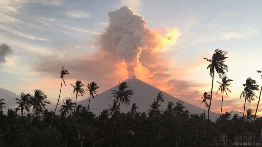 Mount Agung erupts with large ash cloud