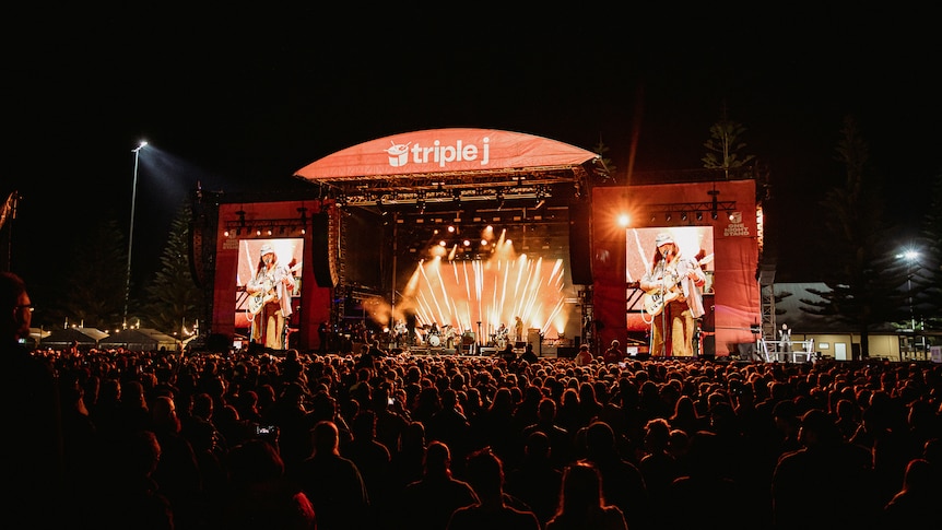 Want One Night Stand in your town in 2026? It's time to pitch! - triple j