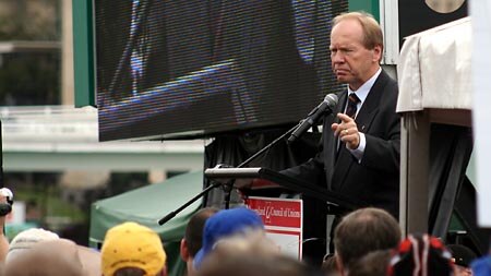 Peter Beattie has committed to improving the health system. (File photo)