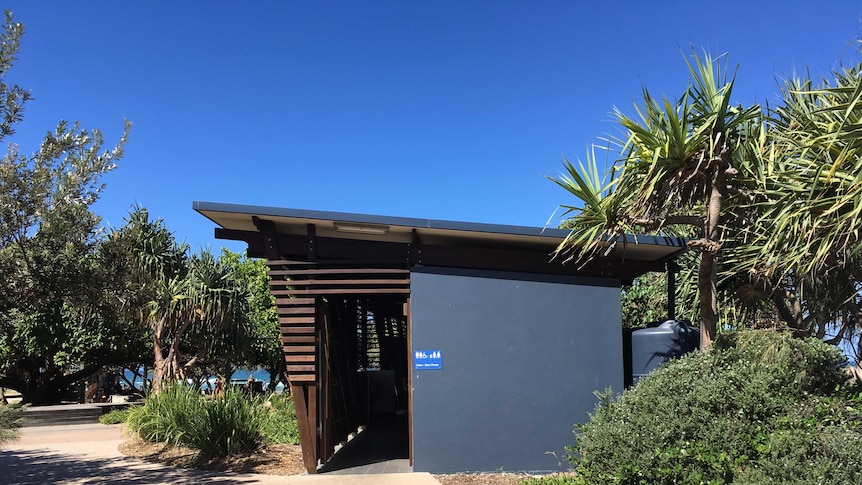 The public toilet block at Tickle Park