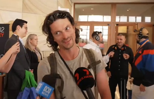 'Meant to be in Perth': Some passengers confused by Sydney's new second airport