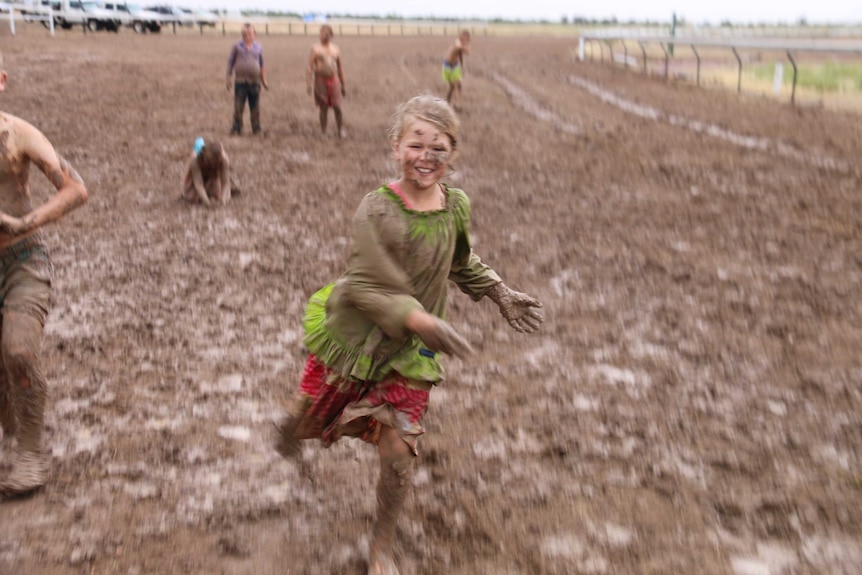 Station kids sling mud at Brunette Downs