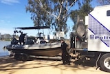 Police divers called in to search the Murray near Mannum SA