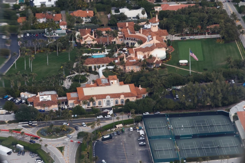 Widok z lotu ptaka na klub Mar-a-Lago Donalda Trumpa na Florydzie