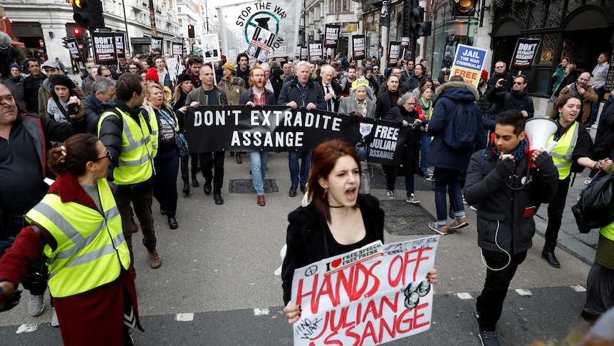 London protest against Assange extradition