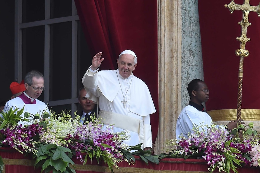 Pope Francis presides over third Easter Mass