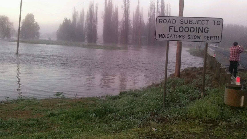 Flooded Belubula River at Canowindra