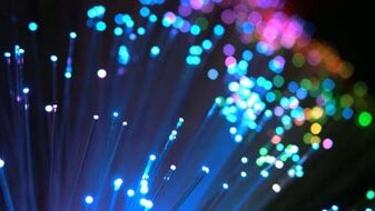 Fibre optics (www.sxc.hu: Rodolfo Clix, file photo) 340