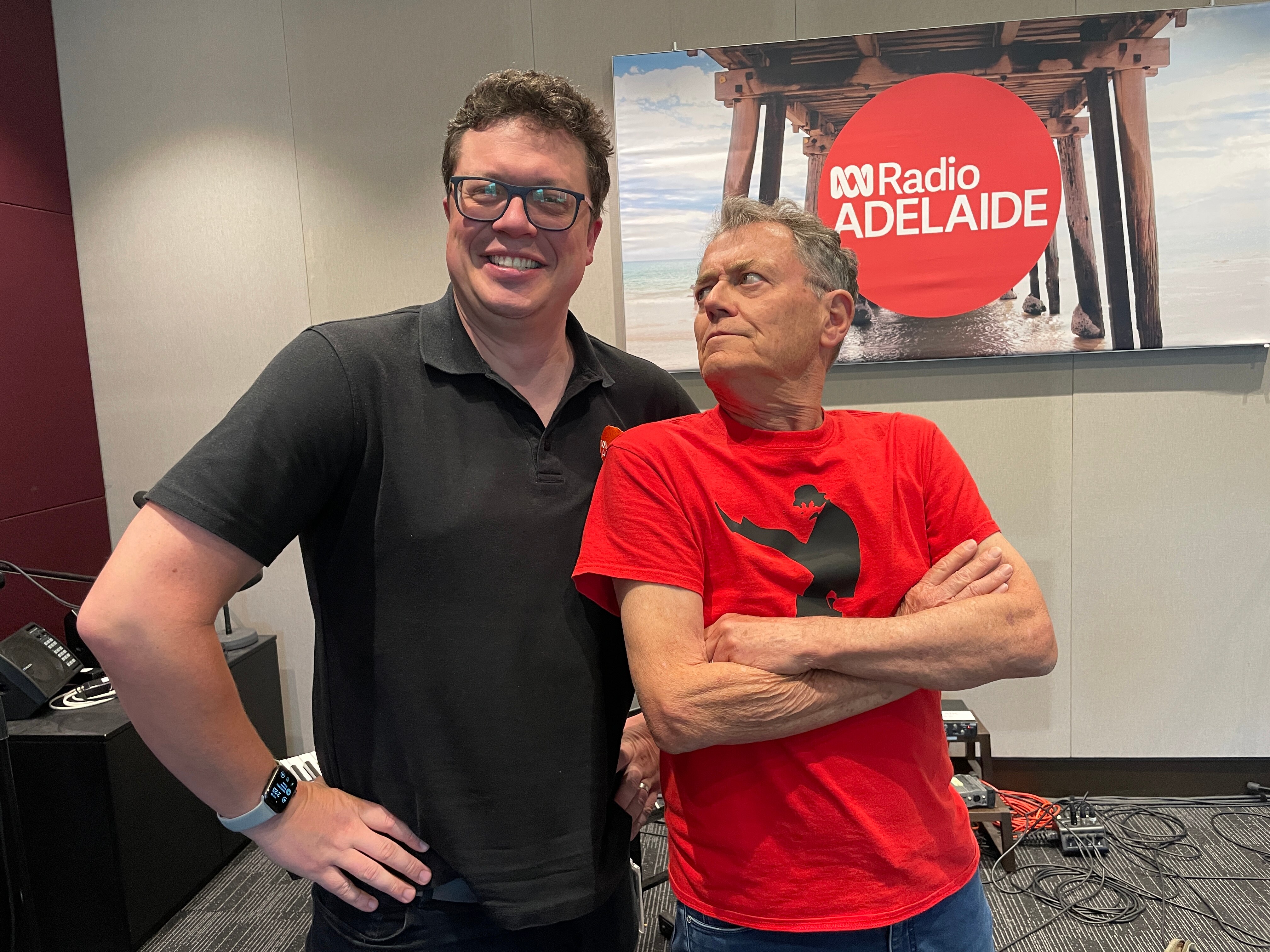 Peter Combe explores the galaxy with song about stars - ABC listen