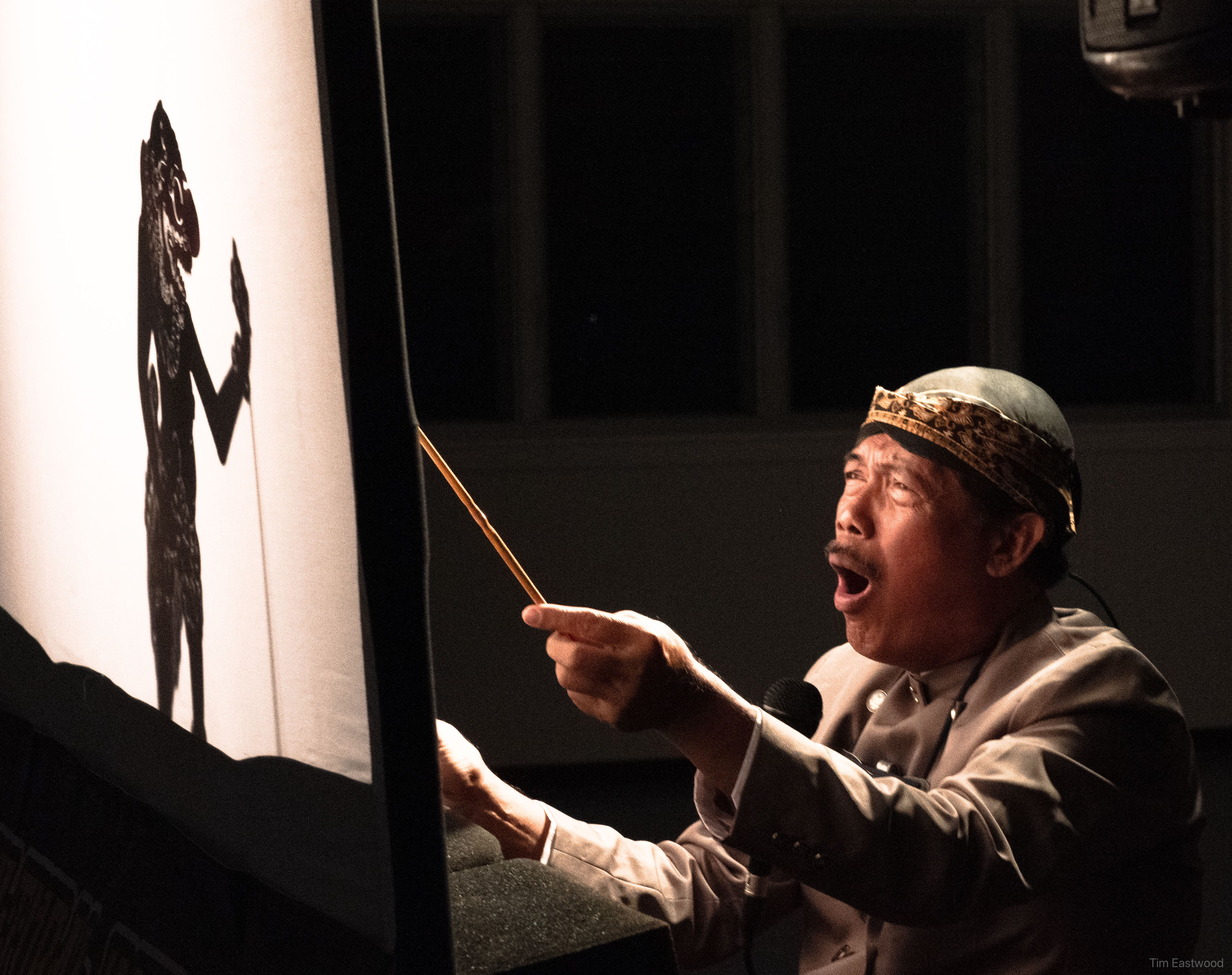 Forgotten tradition of shadow puppetry returns to Cocos Islands