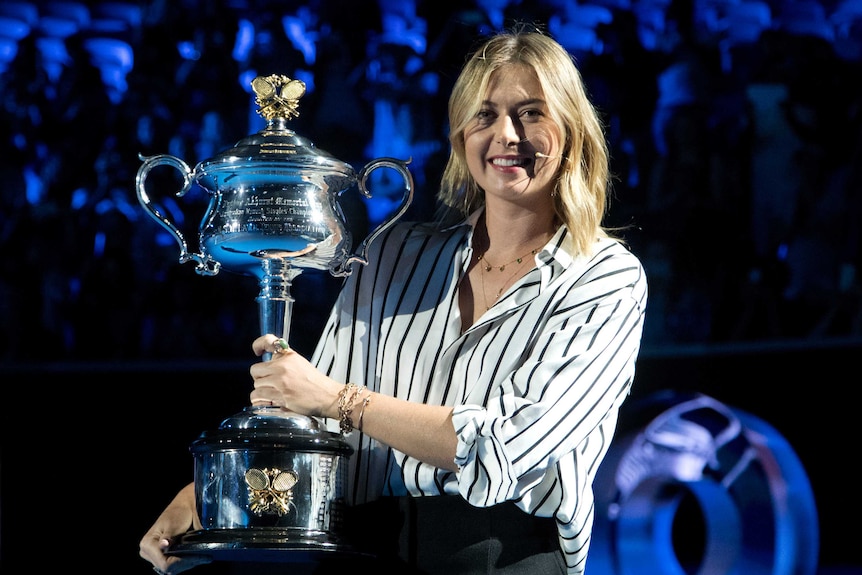 Maria Sharapova with the Australian Open trophy at the 2018 draw