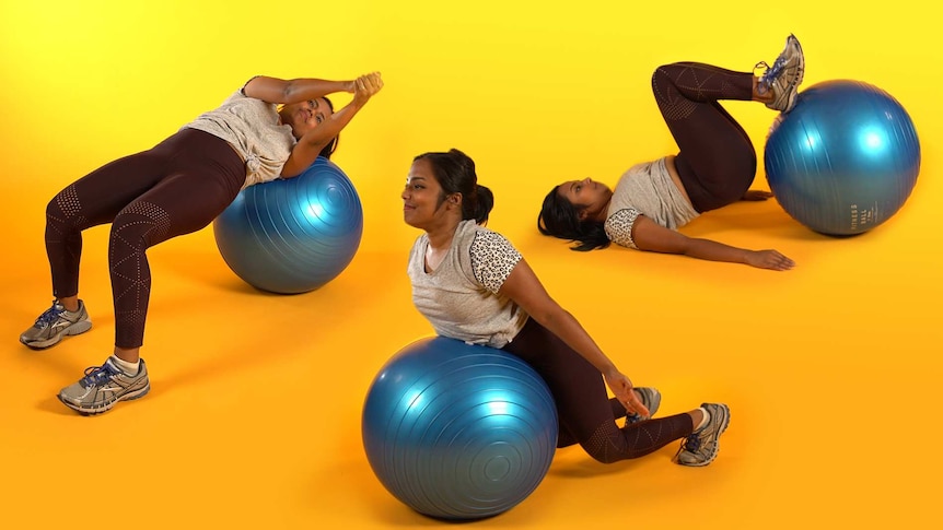 Bære mærke Gammeldags How to use an exercise ball at home to build core strength and stability -  ABC Everyday