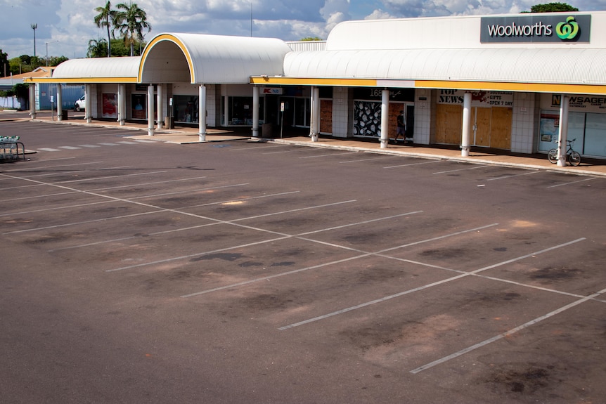 An empty carpark is seen at Katherine Woolworths.