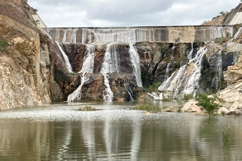 Water overflows from dam