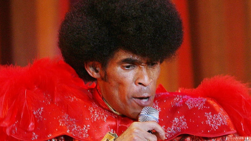 The flamboyant performer was known for his energetic dance moves.