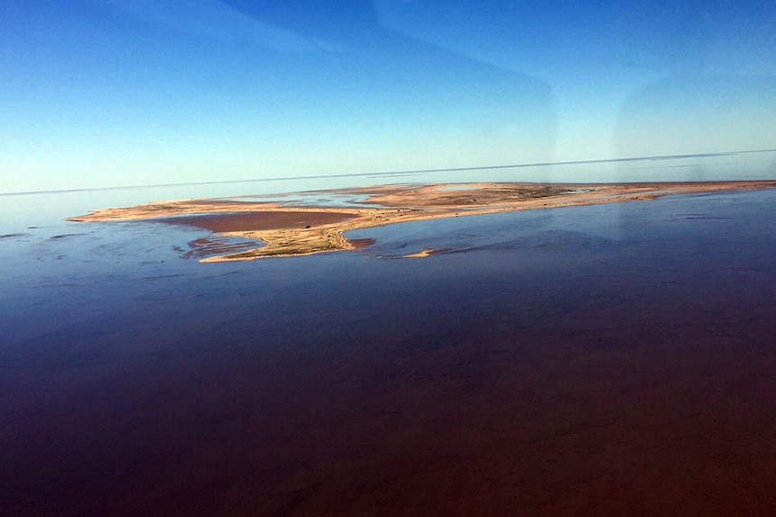 Lake Eyre floods