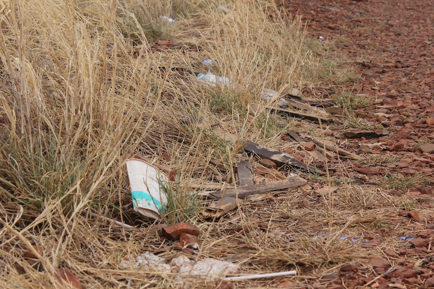 Rubbish on the ground in Mount Isa