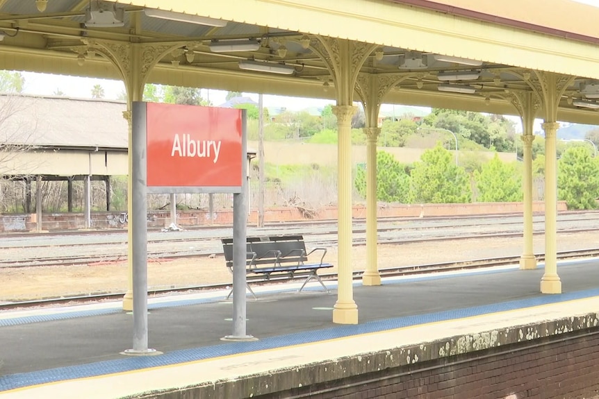 Albury train station