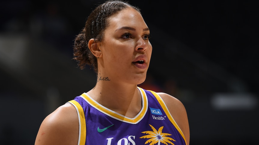 Liz Cambage WNBA LA Sparks 2022