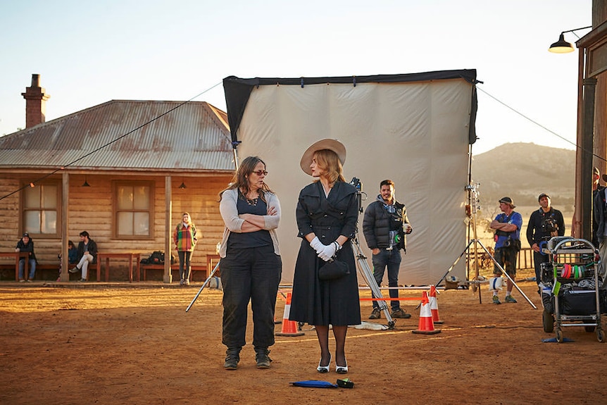 Jocelyn Moorhouse and Kate Winslet on the set of The Dressmaker.