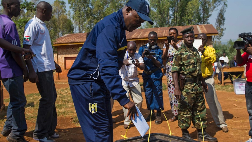 Pierre Nkurunziza votes for third term