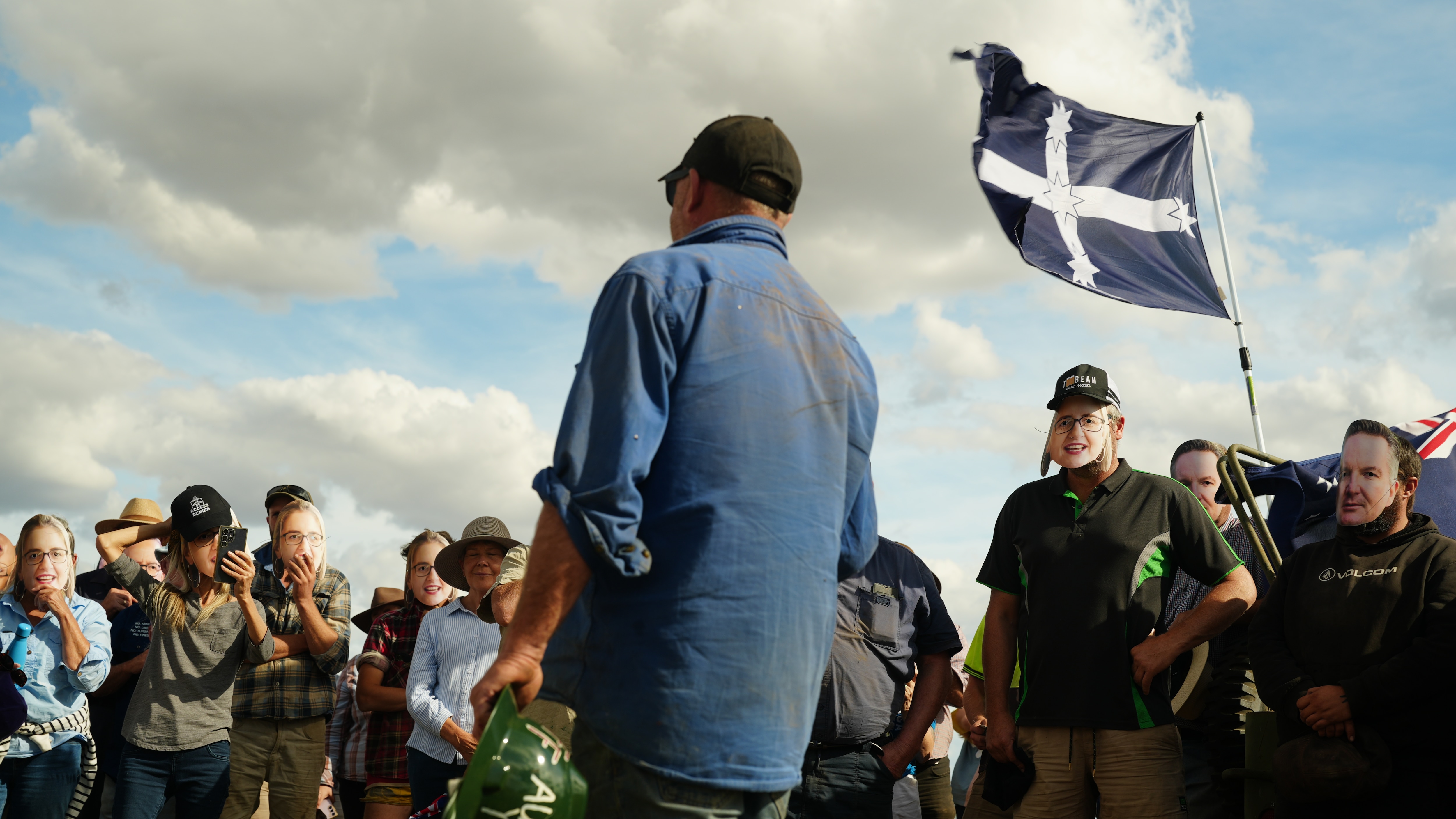 VicGrid surveyors cancel access visit after farmgate protest makes them feel unsafe