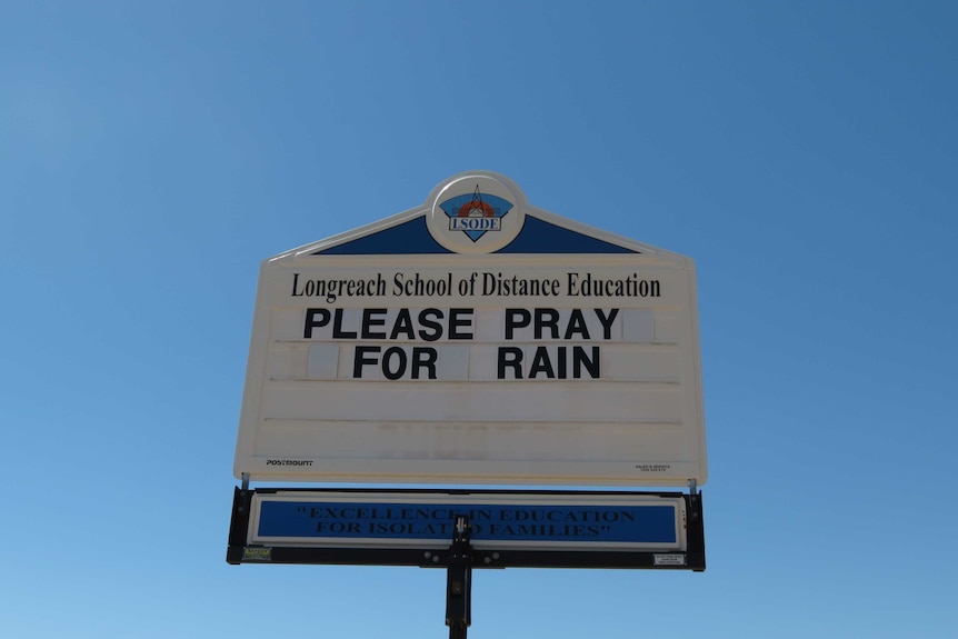 Longreach drought: Praying for rain